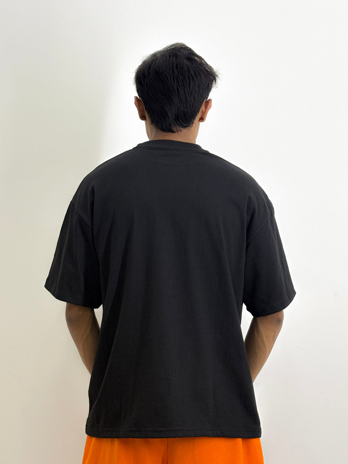 Men’s Minimalist Peace Graphic Black T-Shirt